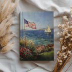 Hardcover-Notizbuch (20,3 x 14,6 cm) | Amerikanische Flagge, patriotischer Garten am Meer | Notizbuch mit Segelbootmotiv – Geschenkidee
