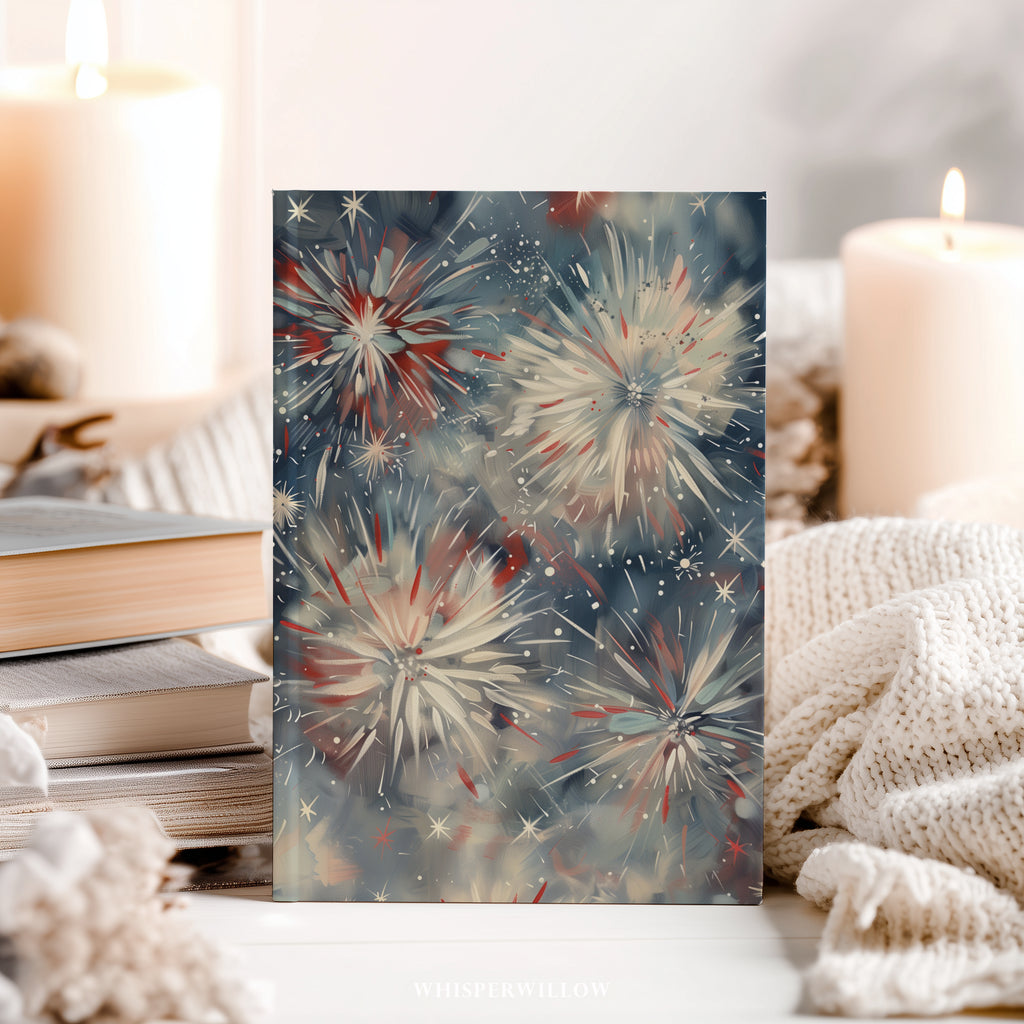 Notizbuch mit patriotischem Feuerwerksmotiv – Abstrakte Kunst mit rot-weiß-blauem Sternenmuster, Geschenkidee