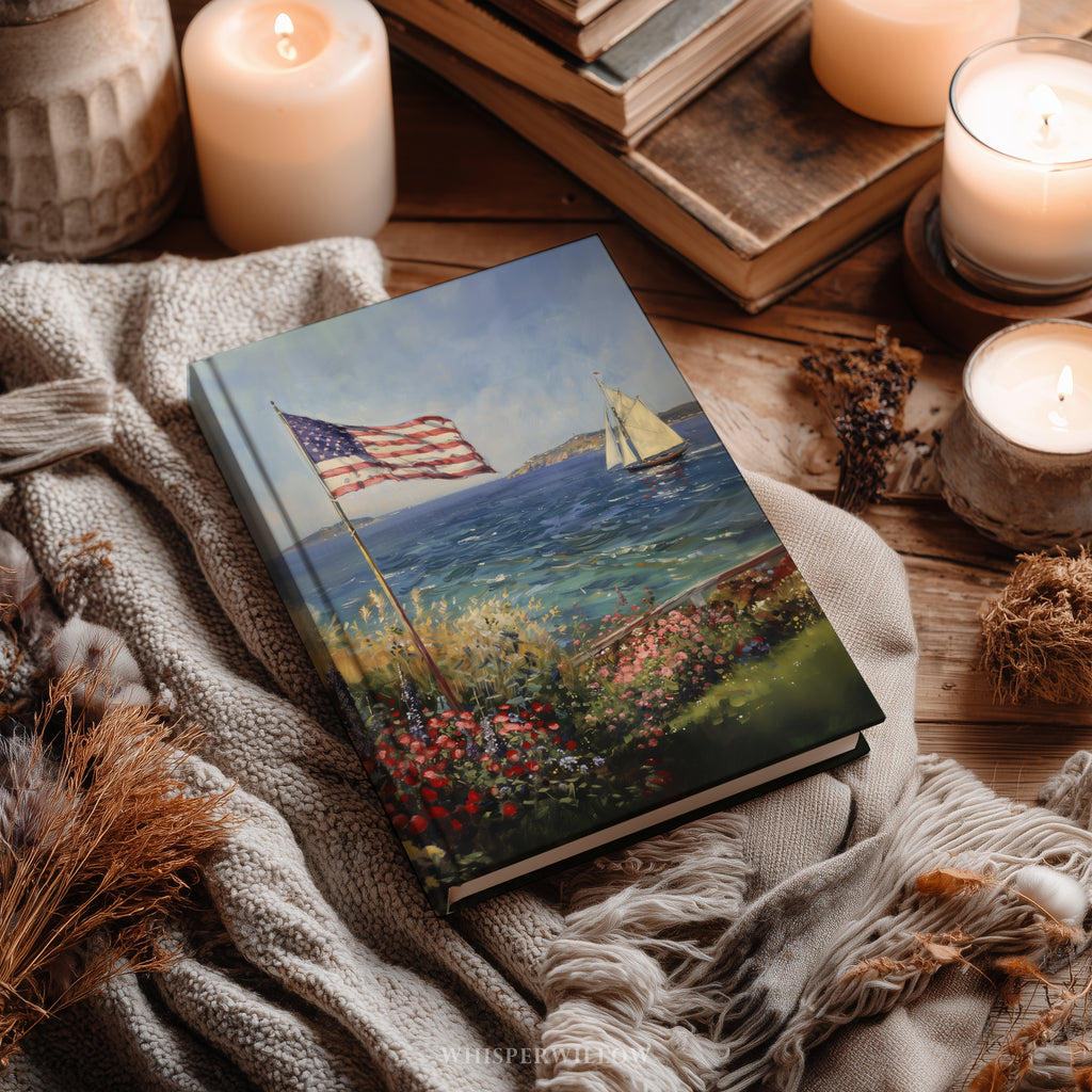 Hardcover-Notizbuch (20,3 x 14,6 cm) | Amerikanische Flagge, patriotischer Garten am Meer | Notizbuch mit Segelbootmotiv – Geschenkidee