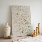 Leinwandbild „Weiße Wildblumenwiese“ – Zartes, neutrales botanisches Naturmotiv