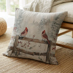 Dekokissen mit Winterkardinalen – Rustikales Weihnachtskissen im verschneiten Landhausstil