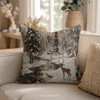 Winterliches Hirsch-Schneewald-Dekokissen - Woodland Creek Hüttenkissen