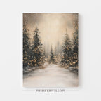 Leinwandbild Winterwald mit Lichterketten | Verschneite Kiefernwaldszene | Rustikale Weihnachtsdeko